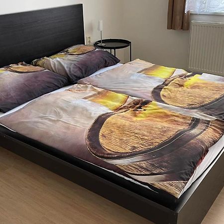 Penzion Eska S Pivovarem Mj Jince Bagian luar foto
